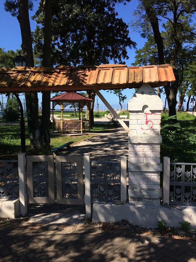 Отель Кобулети Экстерьер фото